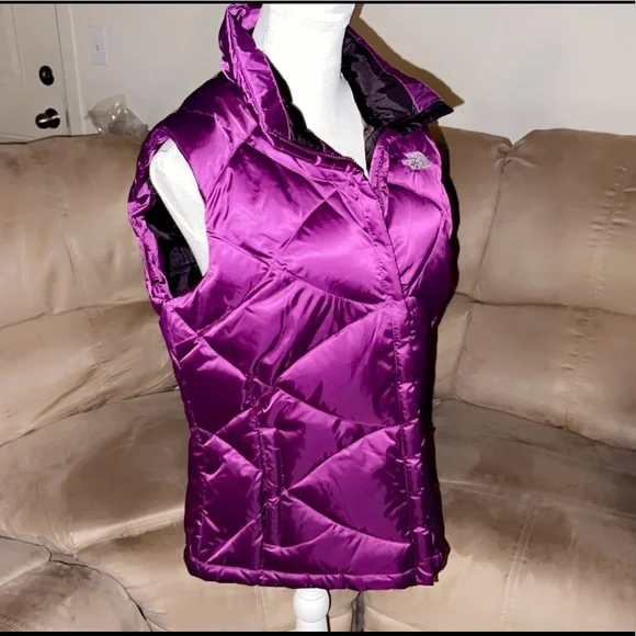 THE NORTH FACE Purple Metallic Down Puffer Vest - Picture 4 of 8